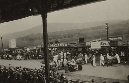 1930