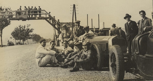 1930