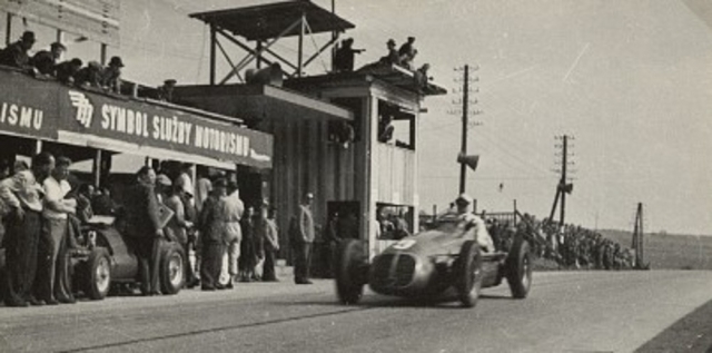 1949